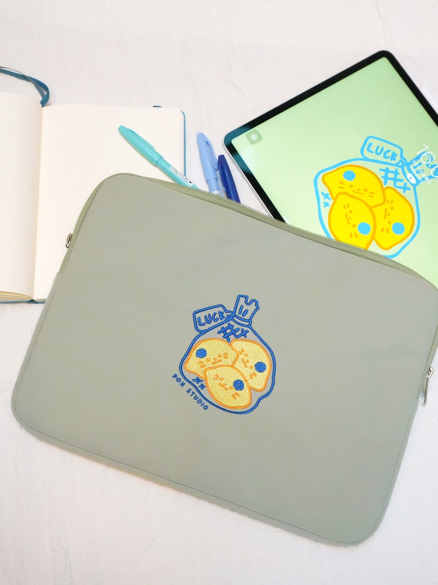 Lemon Laptop Sleeves 13"